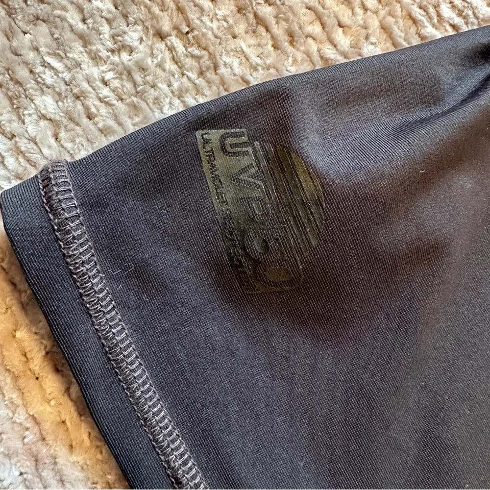 Body Glove Black Short Sleeve Rash Guard - Picture 3 of 10